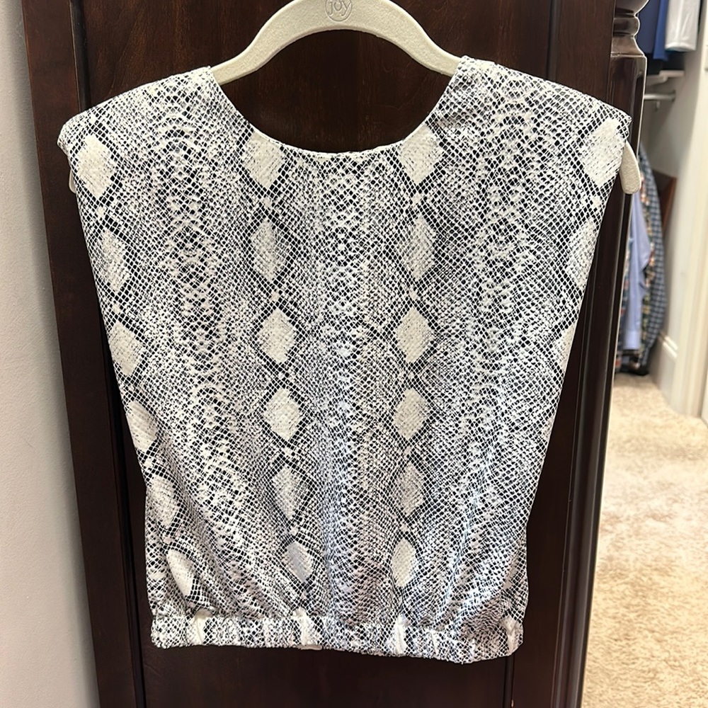 Snake print top